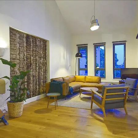 Apartment 4 Bedrooms